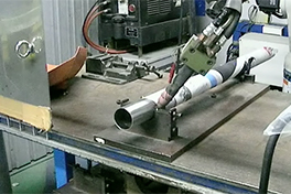 ホクデン工業株式会社 ロボット溶接機